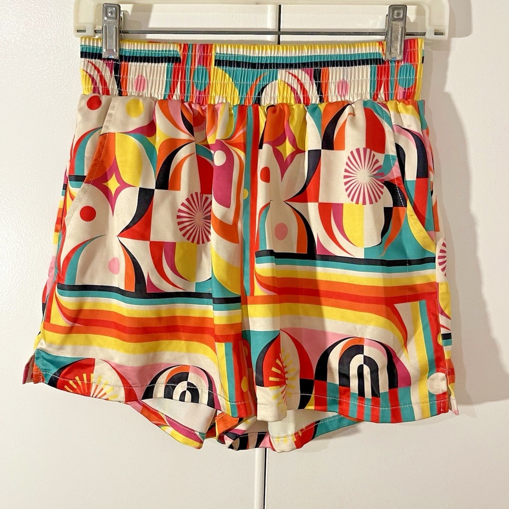 AKIRA Women's Shorts Mosaic Thick Satin Geometric Print‎ Bright Bold Medium